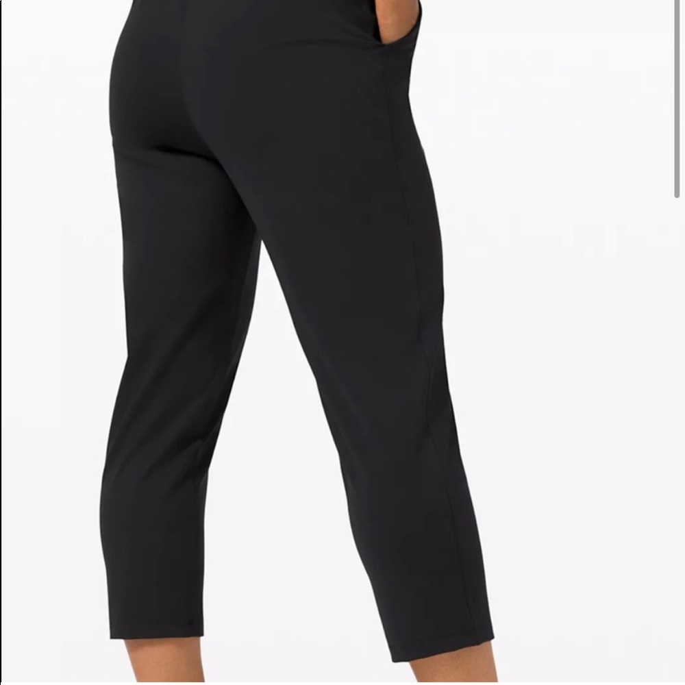 Lululemon High Rise Crop - Picture 2 of 3